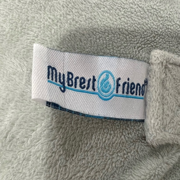 My Brest Friend Super Deluxe Nursing Pillow in Platinum - Picture 4 of 4